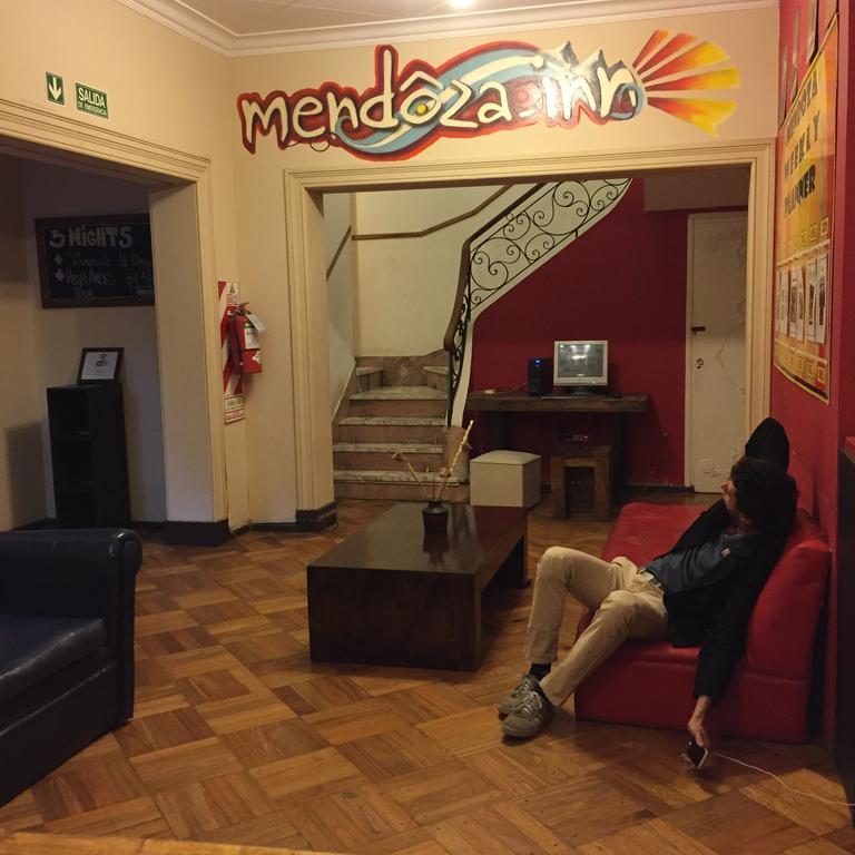 Hostel Mendoza Inn ภายนอก รูปภาพ